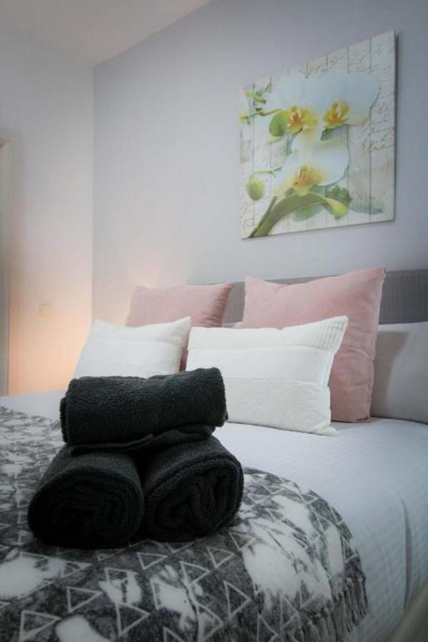 Holidays2Malaga Eduardo Ocon Ground Floor Renovated Apartment In The City Center Zewnętrze zdjęcie