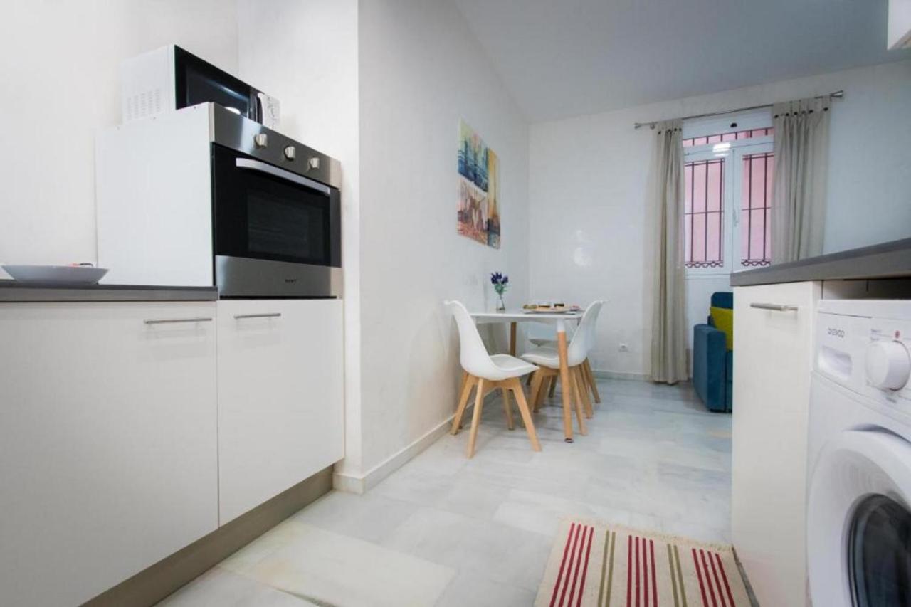 Holidays2Malaga Eduardo Ocon Ground Floor Renovated Apartment In The City Center Zewnętrze zdjęcie