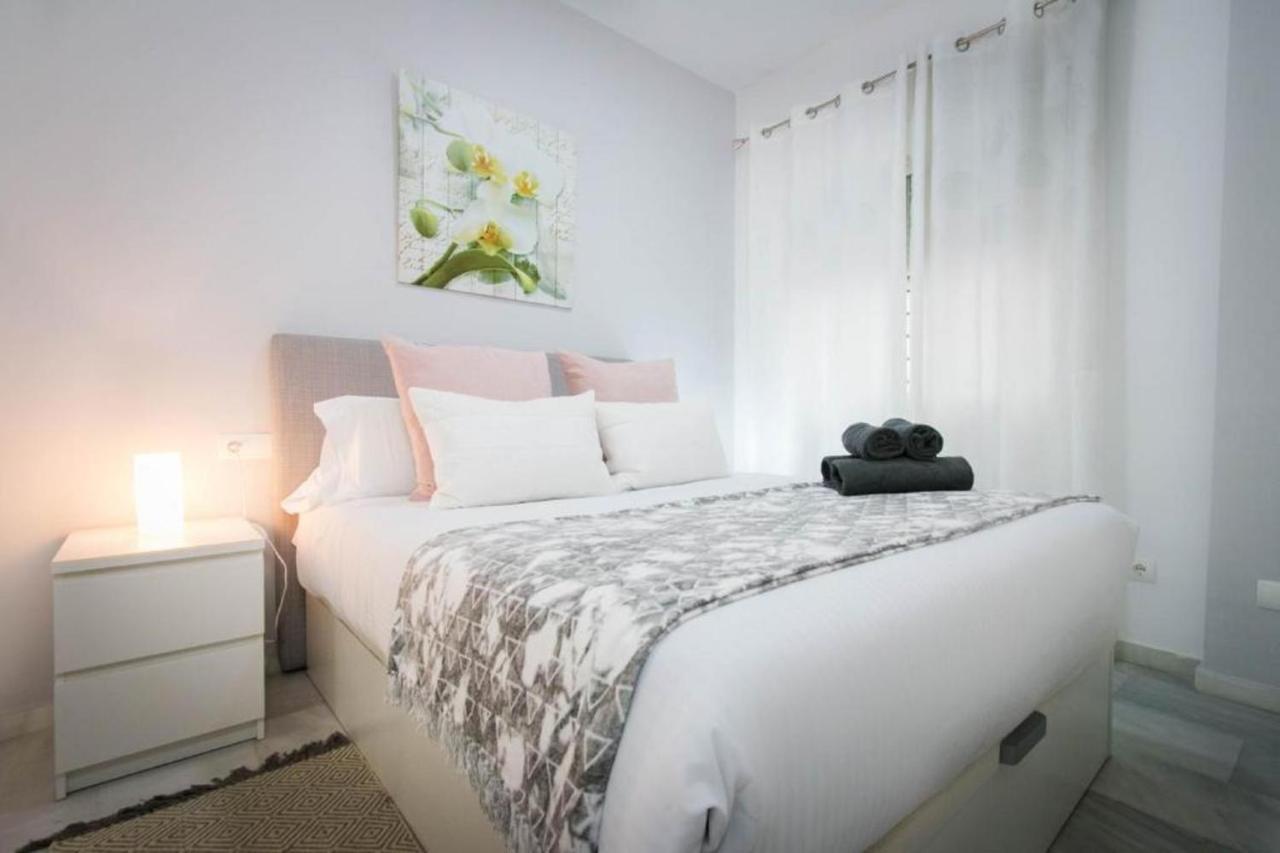 Holidays2Malaga Eduardo Ocon Ground Floor Renovated Apartment In The City Center Zewnętrze zdjęcie