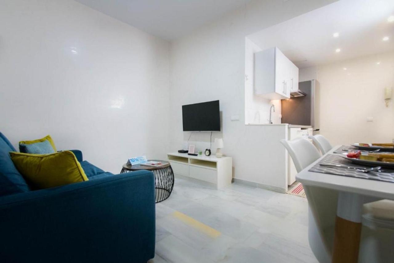 Holidays2Malaga Eduardo Ocon Ground Floor Renovated Apartment In The City Center Zewnętrze zdjęcie